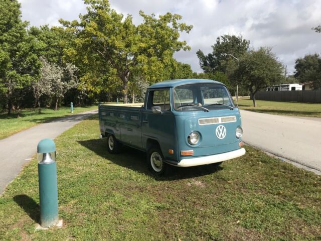 Volkswagen Bus/Vanagon 1971 image number 44