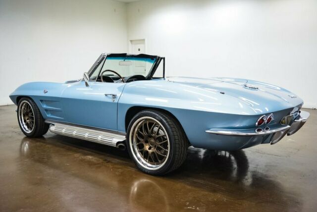 Chevrolet Corvette 1964 image number 22