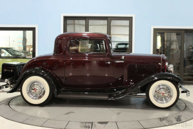 Ford 3 Window Coupe 1932 image number 5