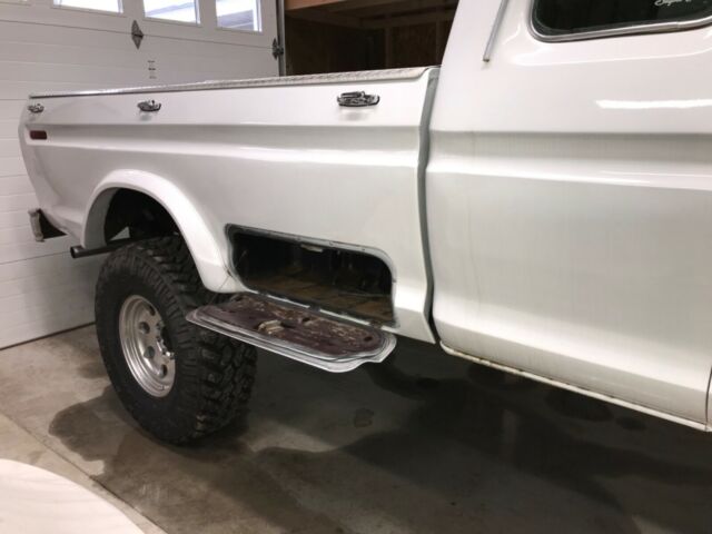 Ford F-250 1979 image number 4