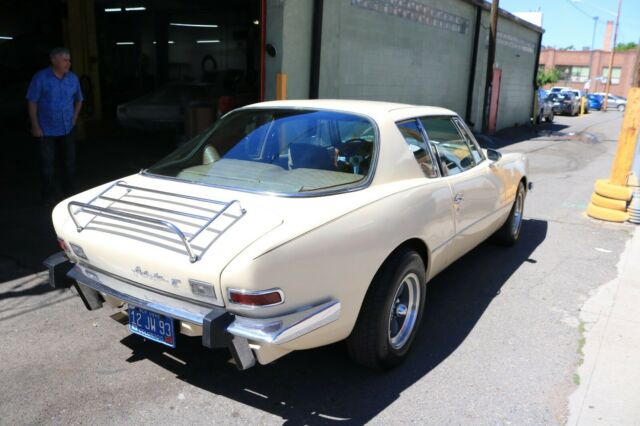 Studebaker Avanti 1977 image number 13