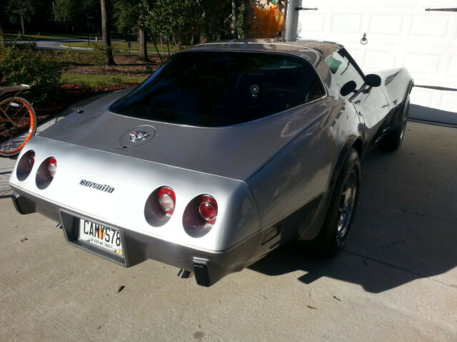 Chevrolet Corvette 1978 image number 19