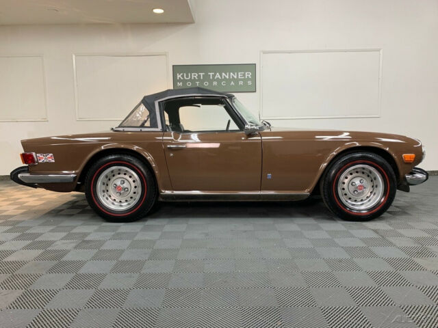 Triumph TR-6 1974 image number 2