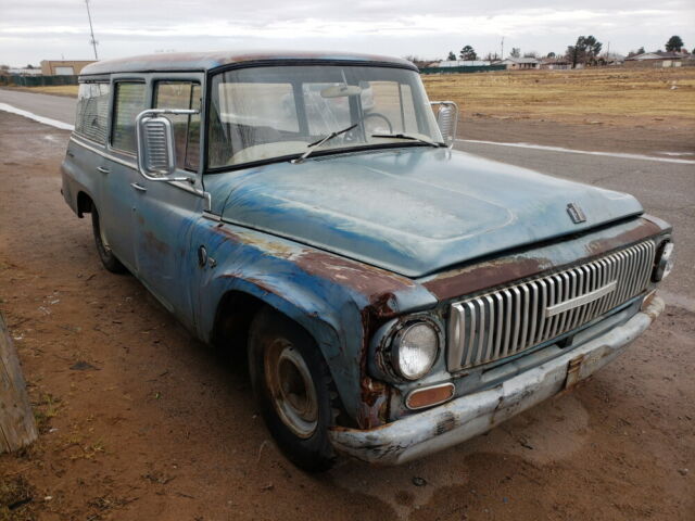 International Harvester D1000 1965 image number 2