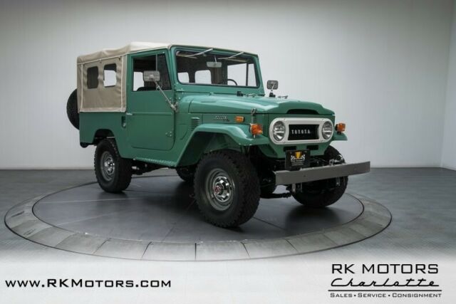 Toyota Land Cruiser 1972 image number 32