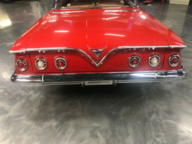 Chevrolet Impala 1961 image number 31