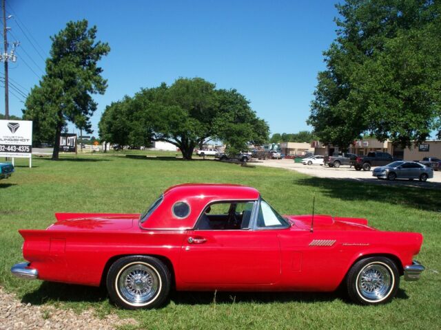 Ford Thunderbird 1957 image number 16