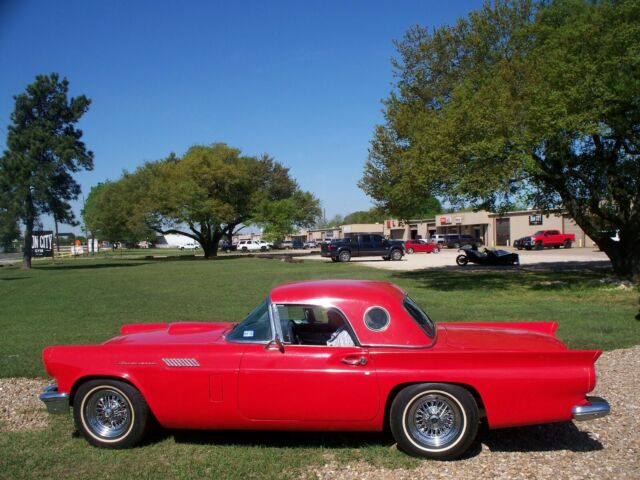 Ford Thunderbird 1957 image number 27