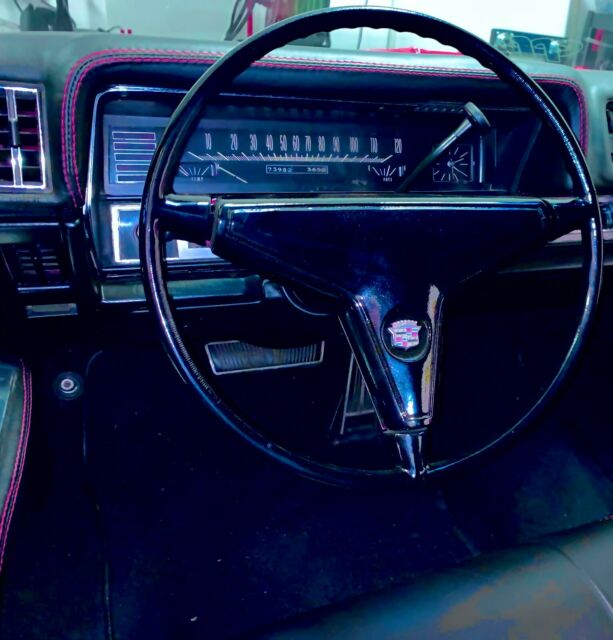 Cadillac DeVille 1968 image number 18