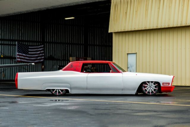 Cadillac DeVille 1968 image number 2