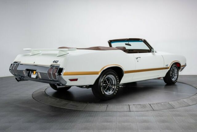 Oldsmobile 442 1970 image number 1