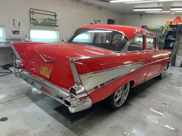 Chevrolet Bel Air/150/210 1957 image number 12