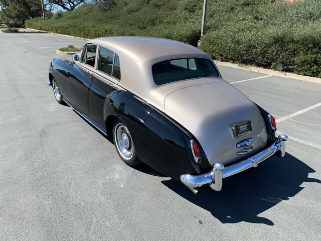 Rolls-Royce Silver Cloud II 1961 image number 29