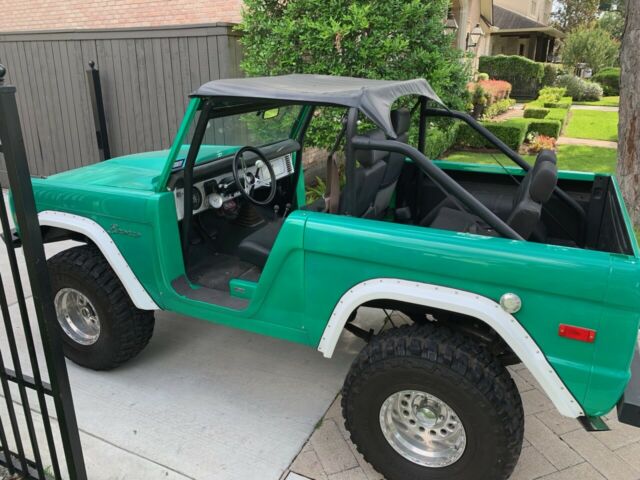 Ford Bronco 1970 image number 17