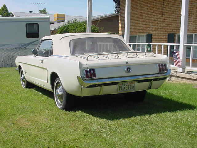 Ford Mustang 1965 image number 1