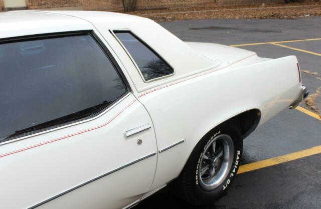 Pontiac Grand Prix 1974 image number 22