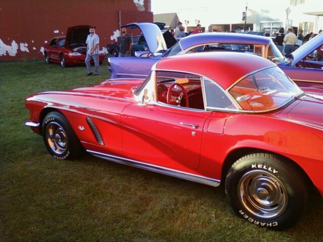 Chevrolet Corvette 1962 image number 17