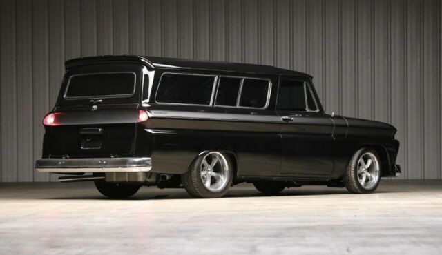 Chevrolet Suburban 1966 image number 5