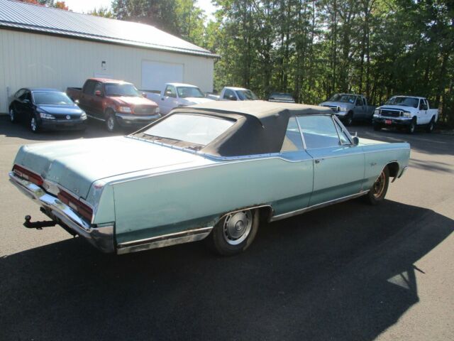 Plymouth Fury 1967 image number 19