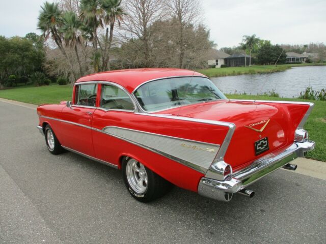 Chevrolet Bel Air/150/210 1957 image number 2