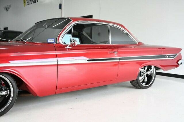 Chevrolet Impala 1961 image number 30