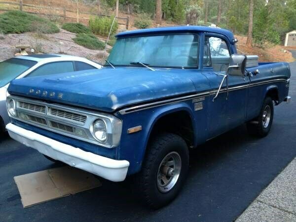 Dodge Power Wagon 1970 image number 0