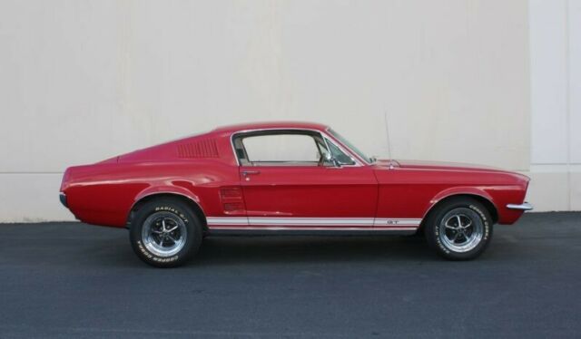 Ford Mustang 1967 image number 16