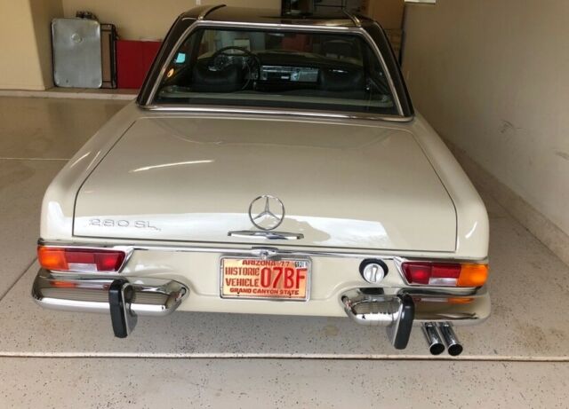 Mercedes-Benz SL-Class 1970 image number 24