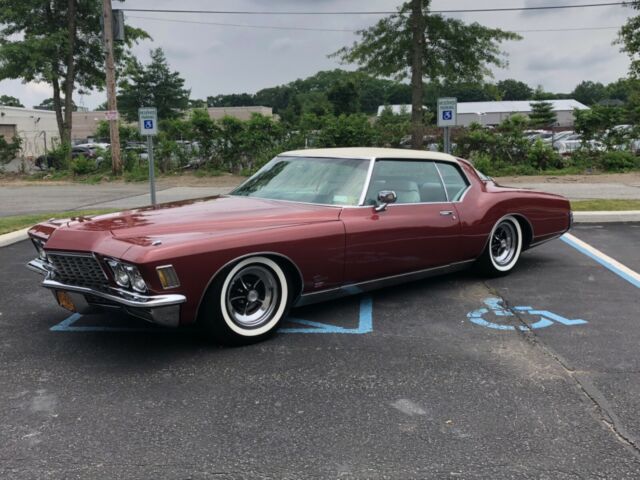 Buick Riviera 1972 image number 0