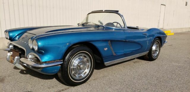 Chevrolet Corvette 1962 image number 2