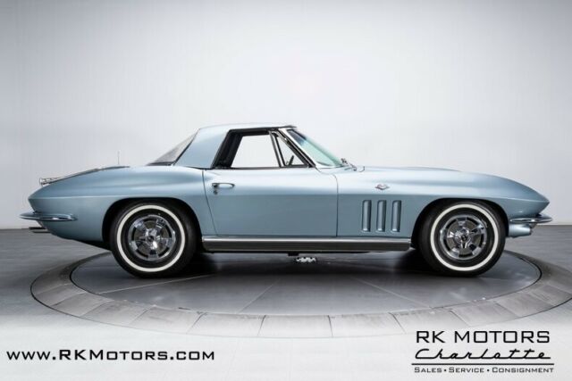 Chevrolet Corvette 1966 image number 42