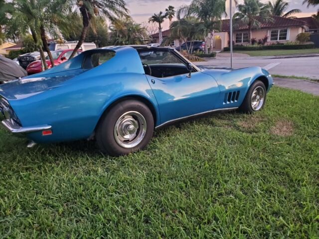 Chevrolet Corvette 1968 image number 3