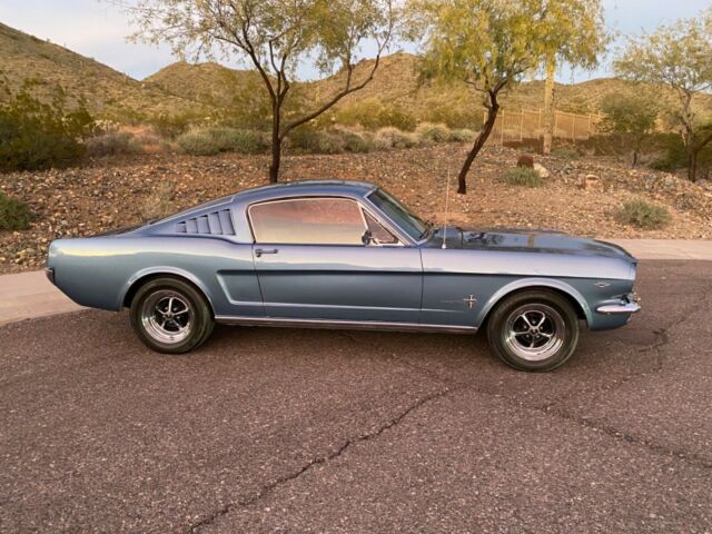 Ford Mustang 1965 image number 2