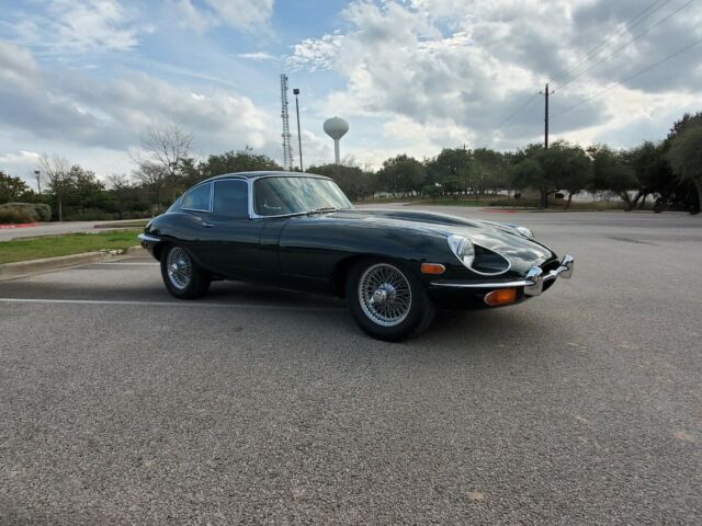 Jaguar E-Type 1970 image number 1