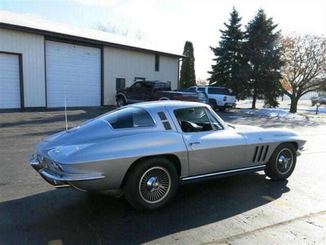 Chevrolet Corvette Coupe, 1965 image number 33