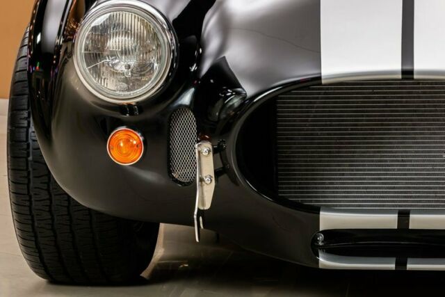 Shelby Cobra 1965 image number 17