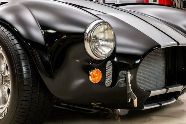 Shelby Cobra 1965 image number 41