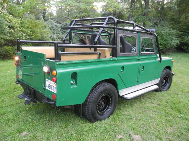 Land Rover Defender 1969 image number 2