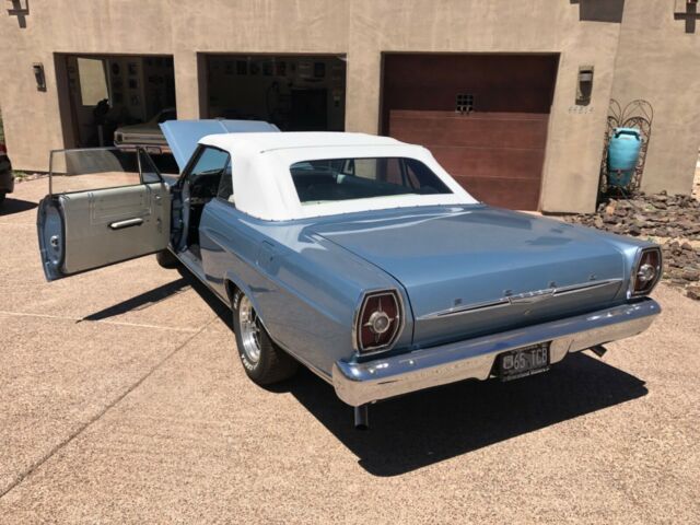 Ford Galaxie 1965 image number 10