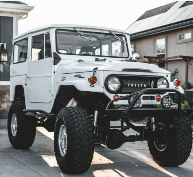 Toyota Land Cruiser 1966 image number 13