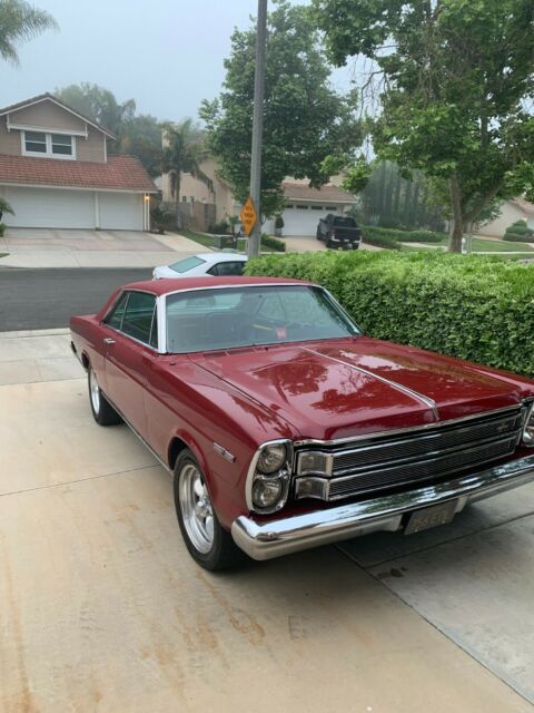 Ford Galaxie 1966 image number 1