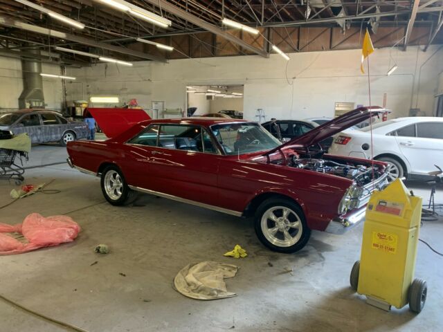 Ford Galaxie 1966 image number 16