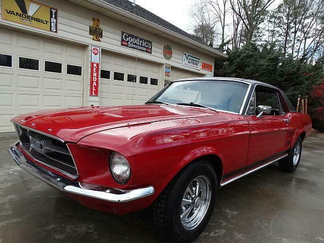 Ford Mustang 1967 image number 14