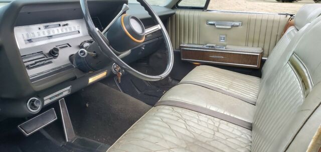 Lincoln Continental 1967 image number 13