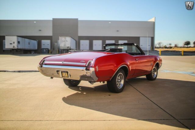 Oldsmobile Cutlass 1969 image number 18