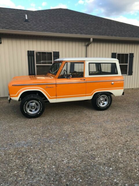 Ford Bronco 1966 image number 0