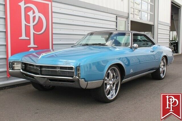 Buick Riviera 1967 image number 0