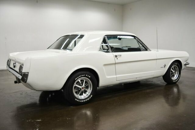 Ford Mustang 1965 image number 30