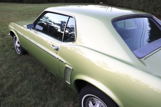 Ford Mustang 1969 image number 10