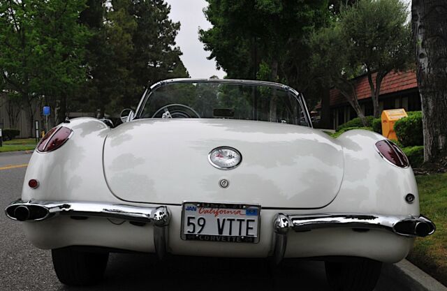 Chevrolet Corvette 1959 image number 10